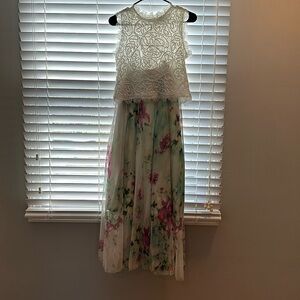 Maxi Skirt and Lace Crop